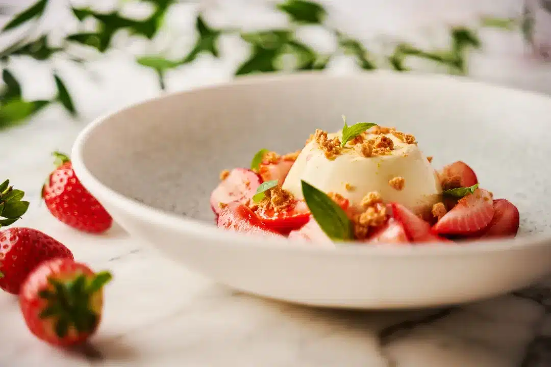 sliding carousel PANNA COTTA WITH STRAWBERRIES 2