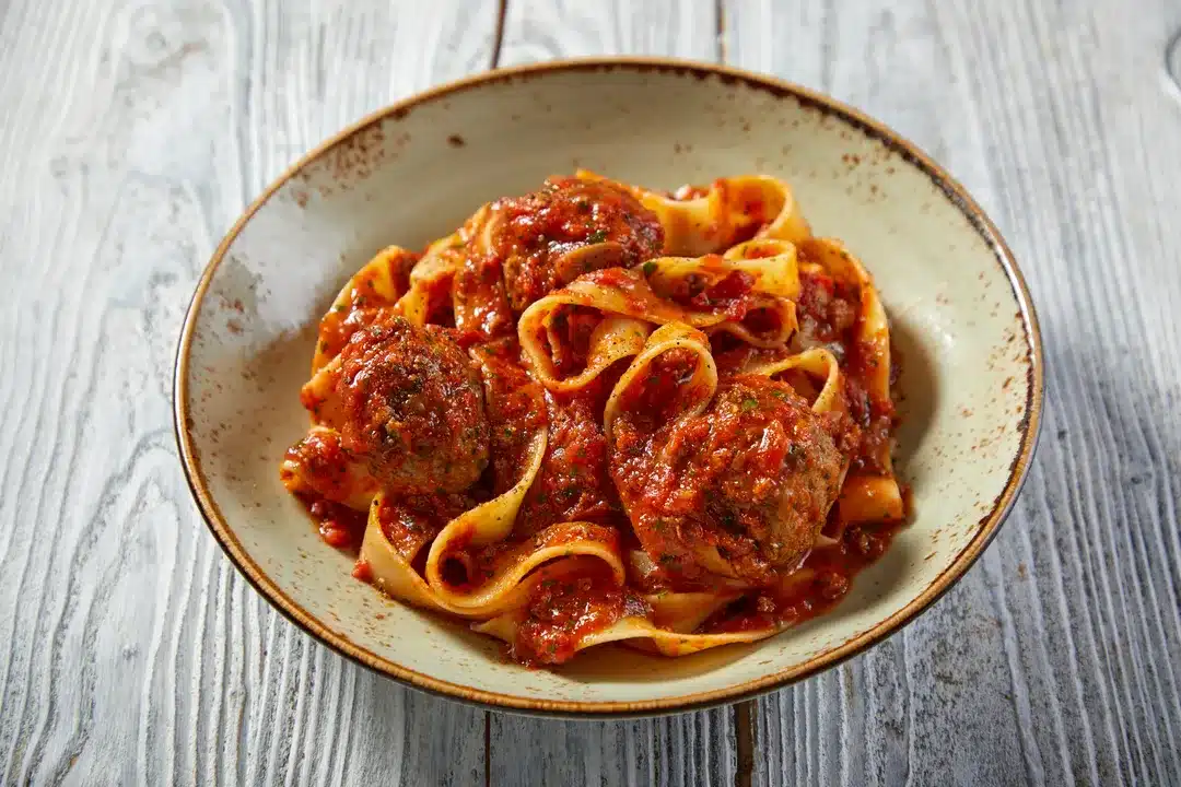 sliding carousel PAPPARDELLE WITH MEATBALLS